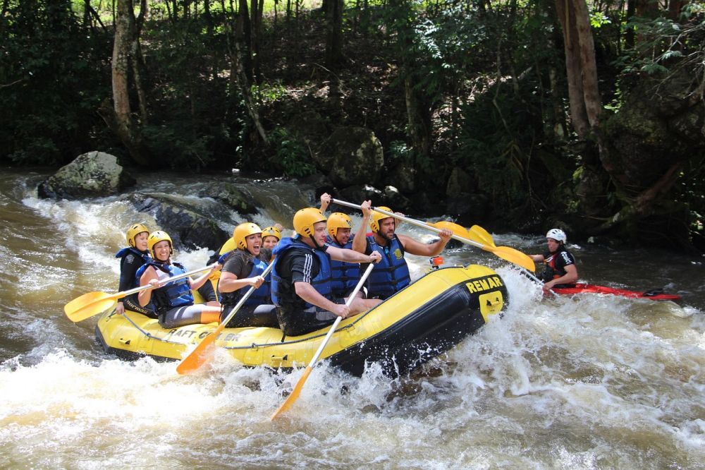 Rafting i norge: adrenalinkick, naturopplevelse og samhold
